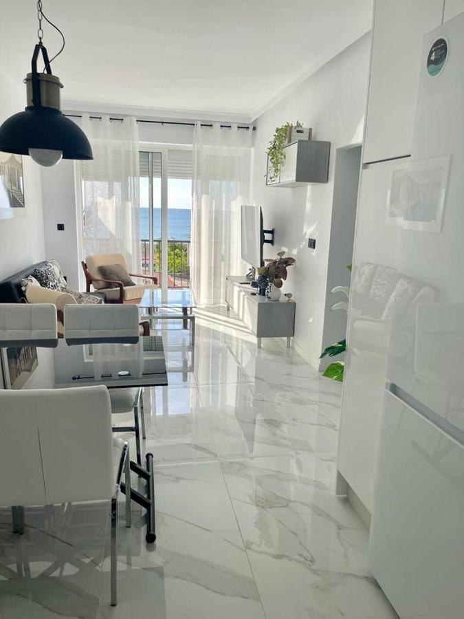 Jazmin Del Mar Apartment ตอร์เรโมลิโนส ภายนอก รูปภาพ